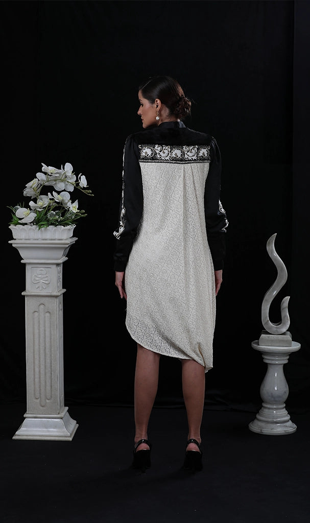 IVORY EMBROIDERED CHICKEN DRESS WITH FUR COLLAR (LN0016)