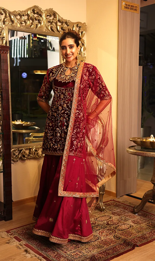 Magenta Tunic Sharara Dupatta	(LN00119)