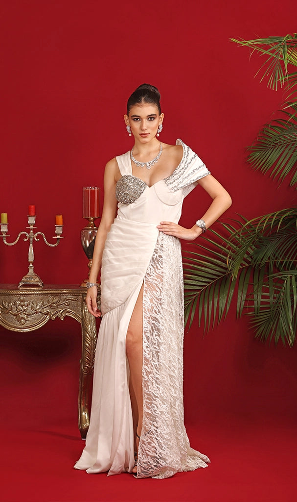 WHITE GOWN IN SATIN (LN0066)