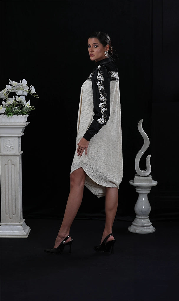 IVORY EMBROIDERED CHICKEN DRESS WITH FUR COLLAR (LN0016)