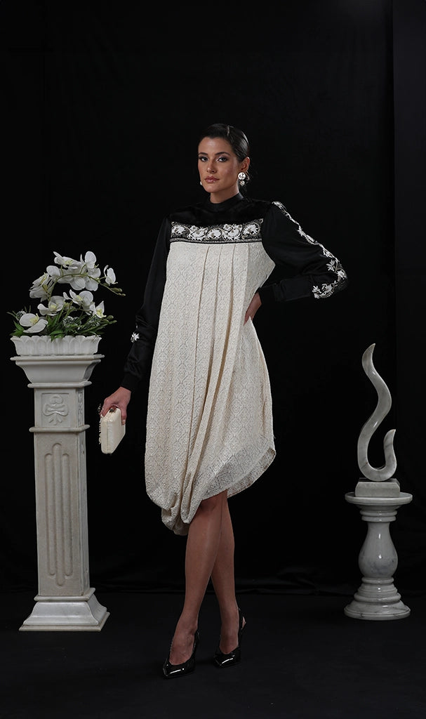 IVORY EMBROIDERED CHICKEN DRESS WITH FUR COLLAR (LN0016)