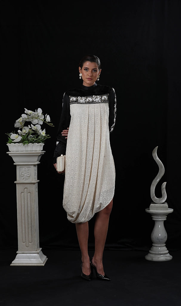 IVORY EMBROIDERED CHICKEN DRESS WITH FUR COLLAR (LN0016)