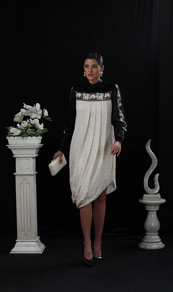 IVORY EMBROIDERED CHICKEN DRESS WITH FUR COLLAR (LN0016)